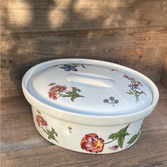 French Vintage Cordon Bleu BIA Porcelain Oval Covered Casserole 2qt. - Picture 10 of 14